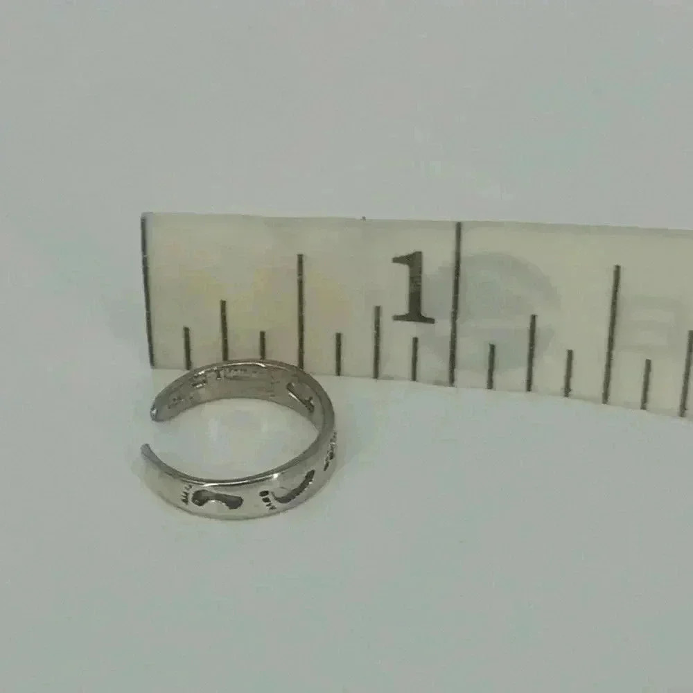 925 TOE RING XS STAMPED STERLING SILVER FOOT PRINTS BEACH INSPIRED - Picture 10 of 10